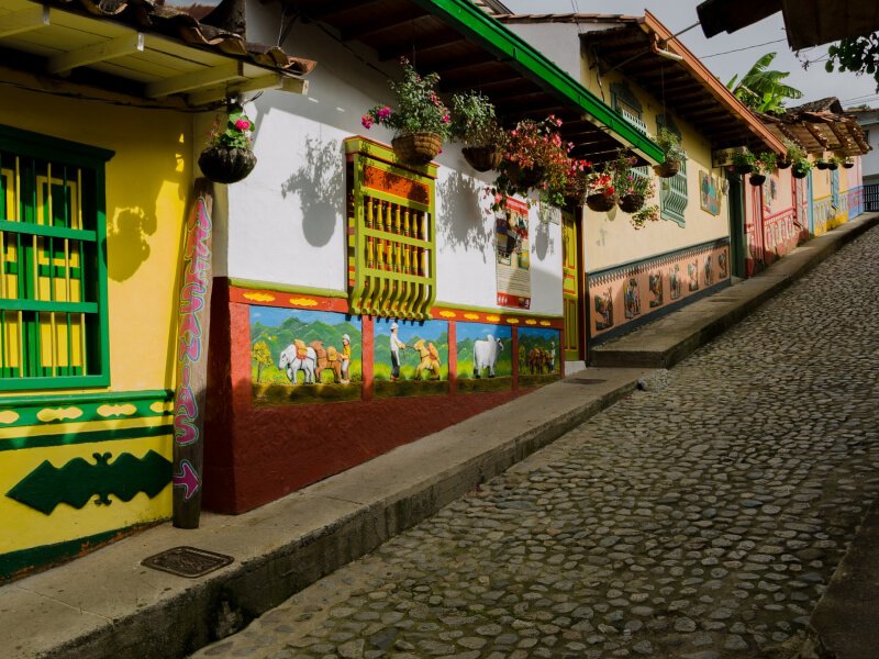 guatape village colombie esprit nomade voyages.jpg